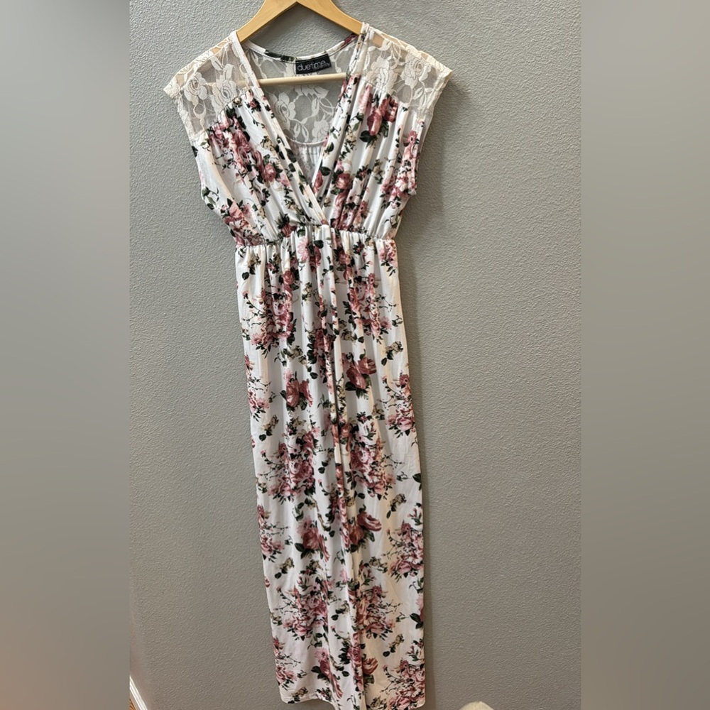 Elegant Floral Lace Maternity Dress